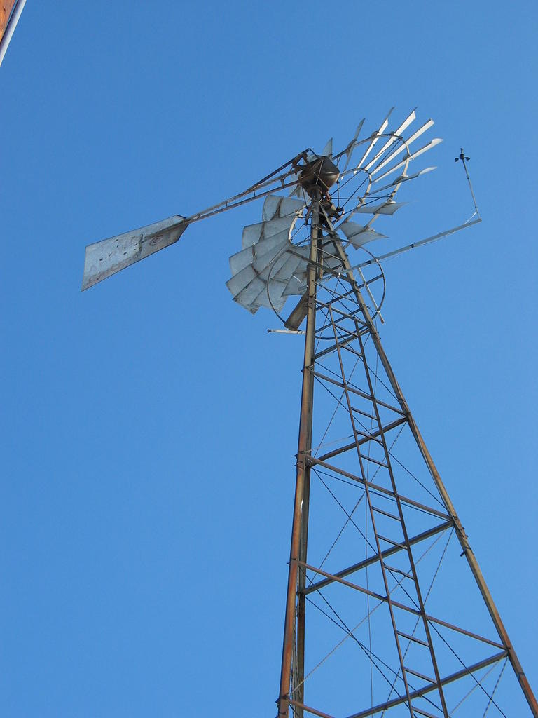 This is an APRS World monitoring site near Caledonia, Minnesota